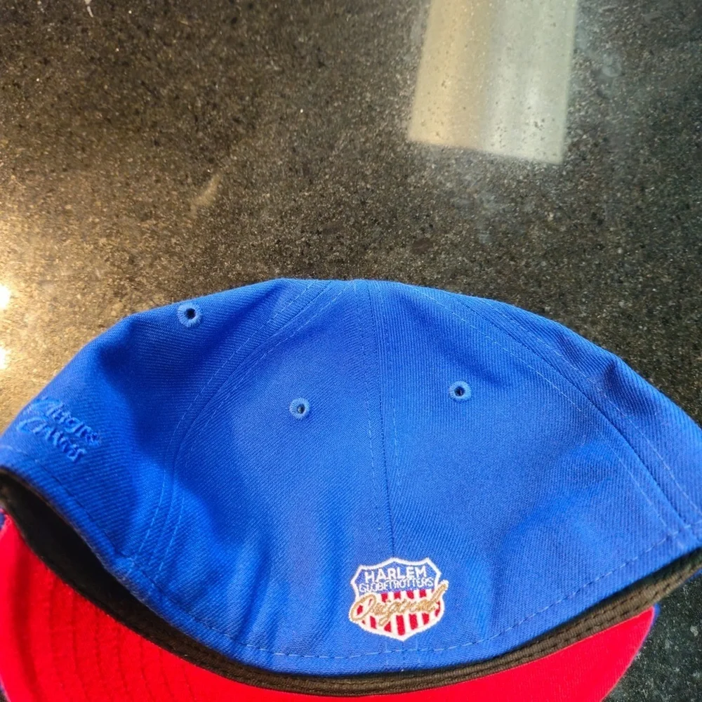 Sz 7 Harlem Globetrotters Fitted cap